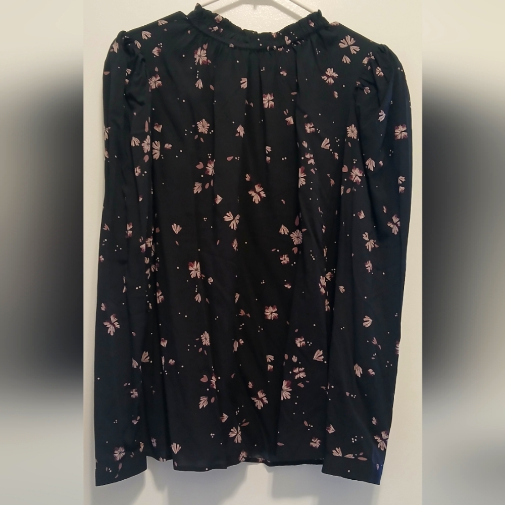NWT Reitman's Floral Blouse